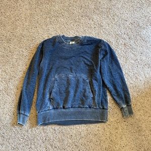 Grey crewneck with front pocket